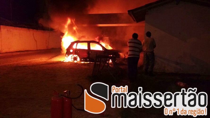 incendio-carro-hospital-regional-de-gloria-01-maissertao