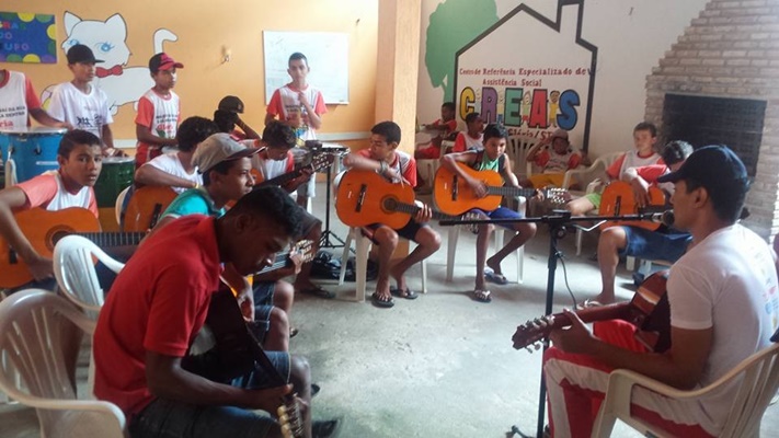 projeto-sai-da-rua-e-ja-pra-dentro-gloria-maissertao